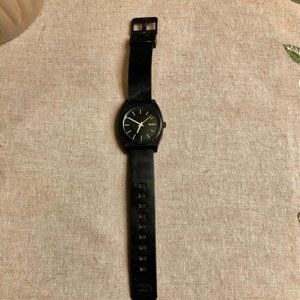 Nixon time teller watch